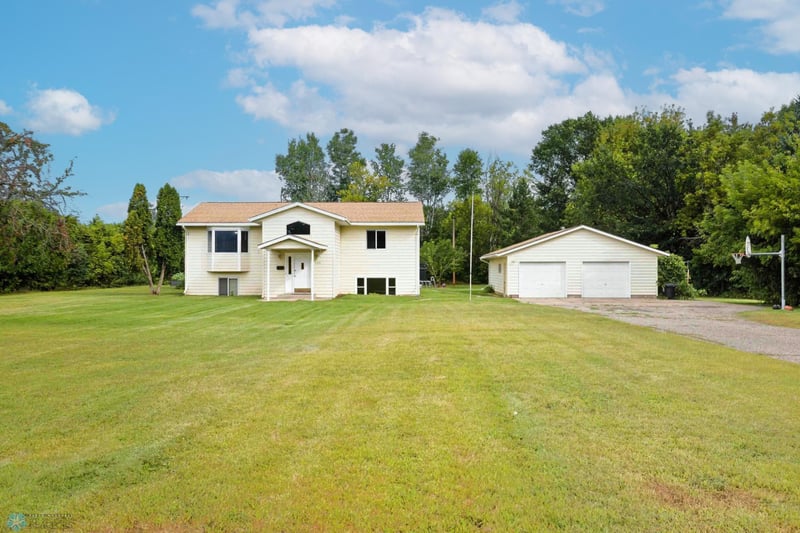 439 6th St NE, Crosby, MN 56441