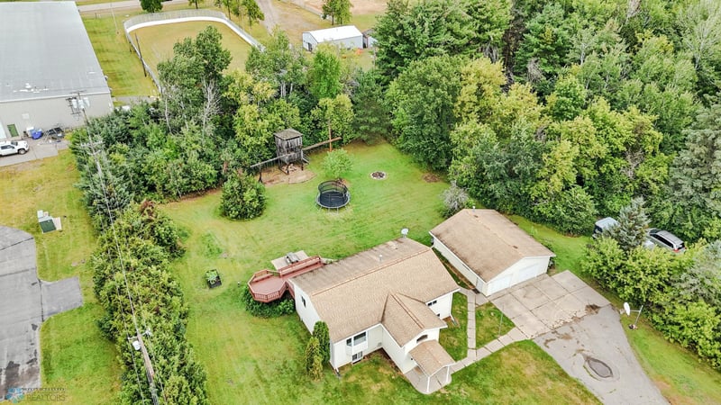439 6th St NE, Crosby, MN 56441