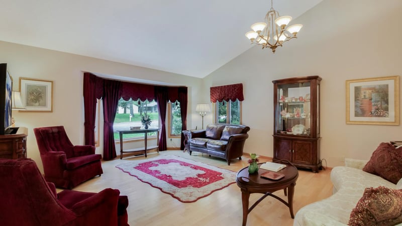 1351 Brentwood Ter, Eau Claire, WI 54703