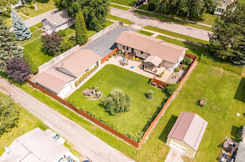 327 102nd Ave W, Duluth, MN 55808