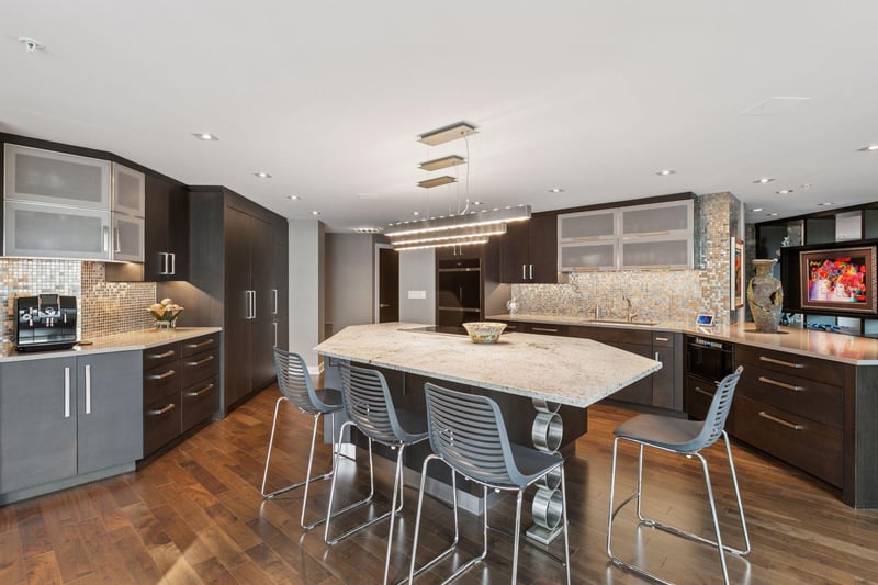 1225 Lasalle Ave #2207, Minneapolis, MN 55403