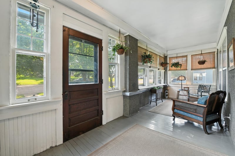 311 Plum St, Lakefield, MN 56150