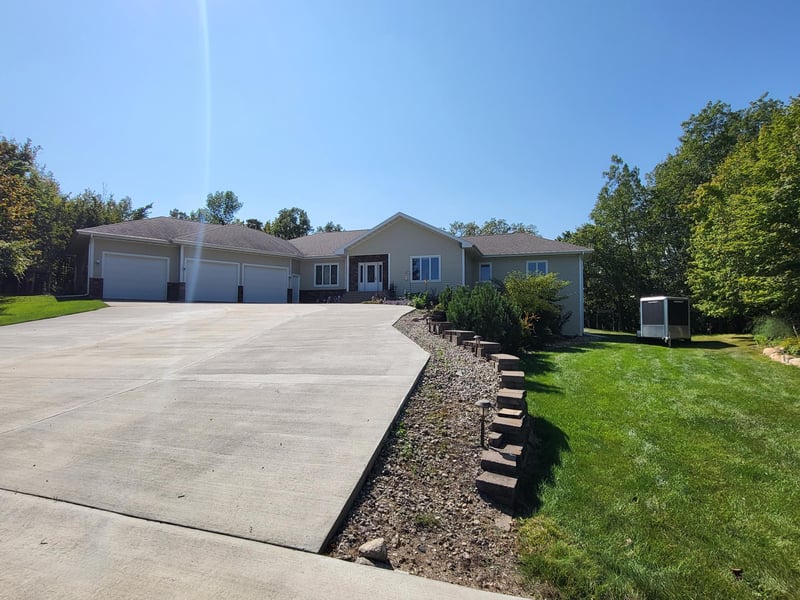 29216 Pleasant Lake Rd, Underwood, MN 56586