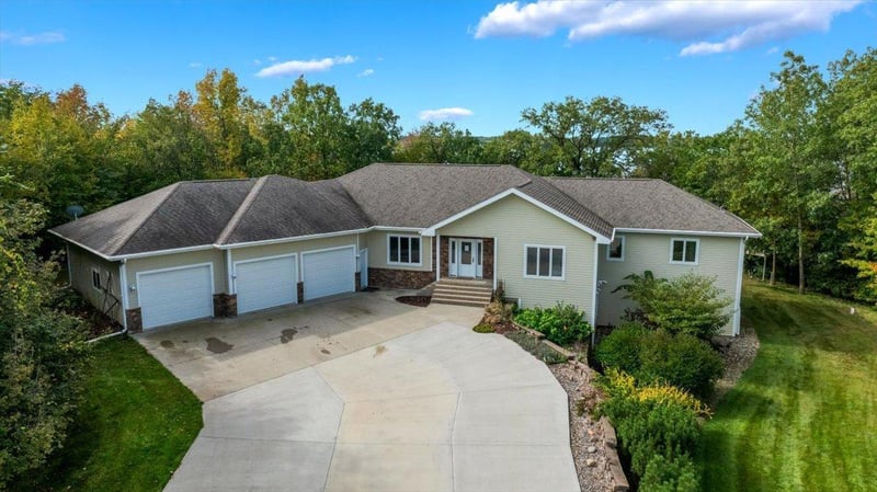 29216 Pleasant Lake Rd, Underwood, MN 56586