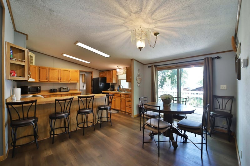 801 E Lake St, Osakis, MN 56360