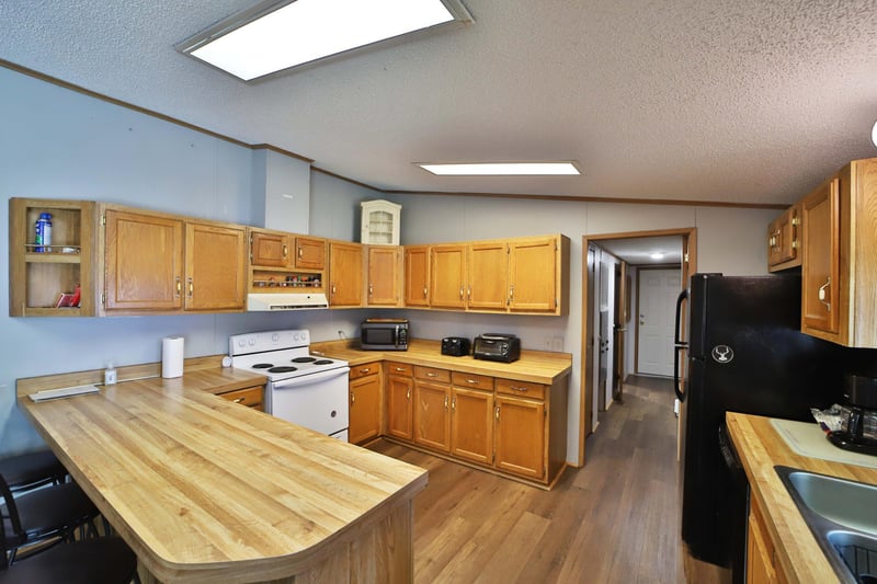 801 E Lake St, Osakis, MN 56360
