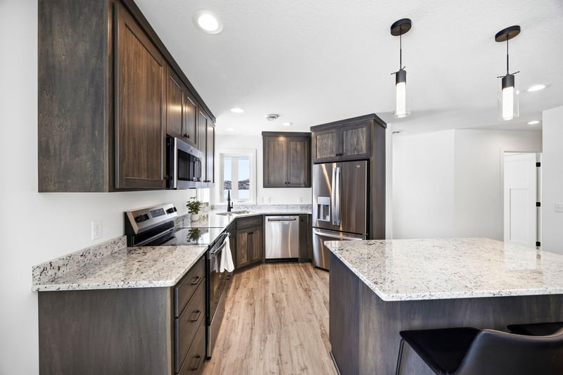 254 Eau Claire Ave SE, Hutchinson, MN 55350