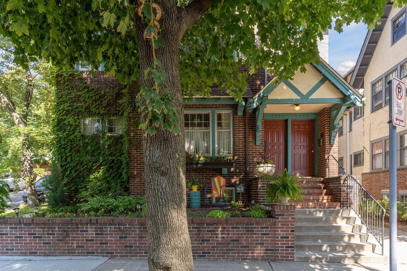 1222 Douglas Ave, Minneapolis, MN 55403