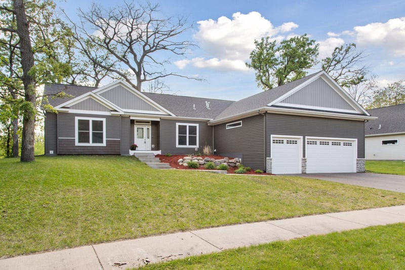 21212 Old Lake George Blvd NW, Oak Grove, MN 55303