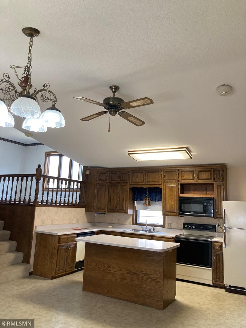 38908 397th St, Dent, MN 56528