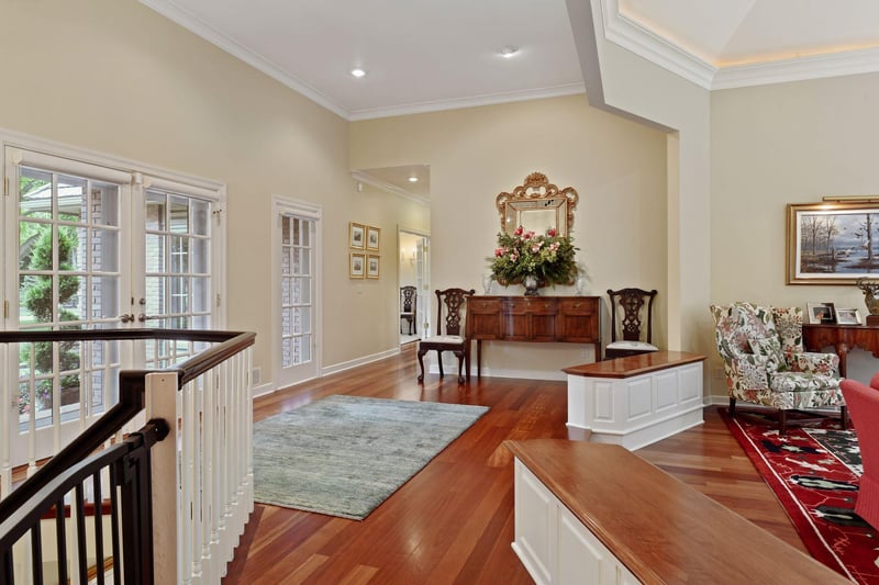1250 French Creek Dr, Wayzata, MN 55391