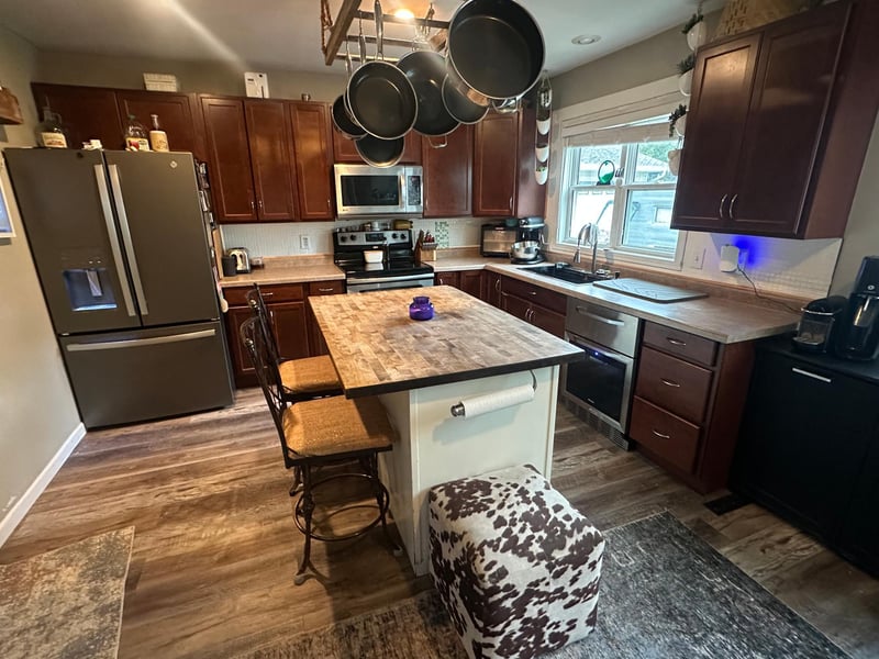 609 S Main St, Badger, MN 56714