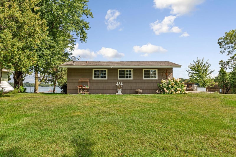 49279 Sportsmans Ln, Waterville, MN 56096