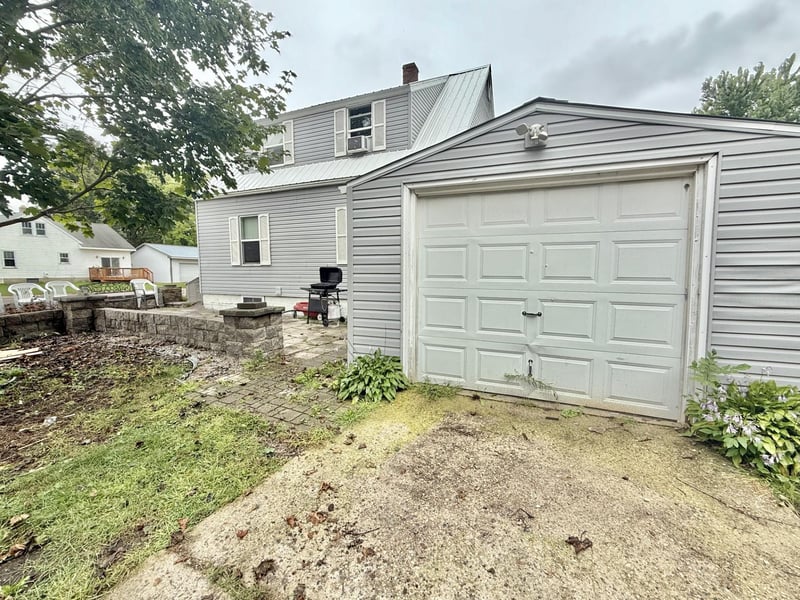 680 1st St E, Lake Lillian, MN 56253