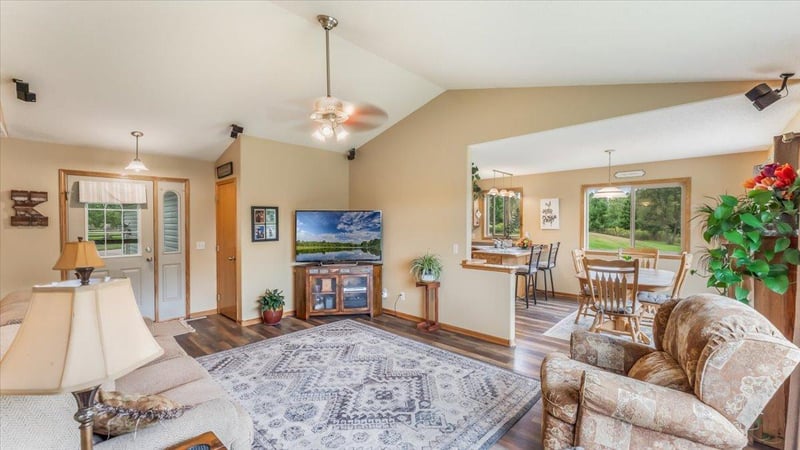 1061 150th Ave, Ogilvie, MN 56358