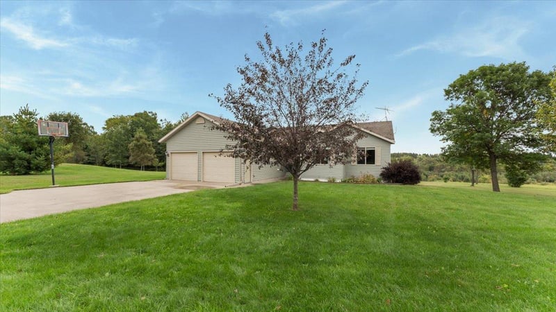 1061 150th Ave, Ogilvie, MN 56358