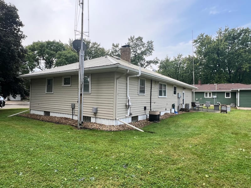 537 E Ronning Ave, Appleton, MN 56208