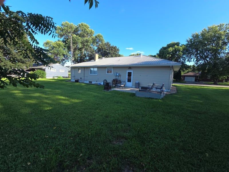 537 E Ronning Ave, Appleton, MN 56208