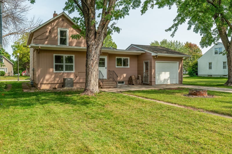 1311 N German St, New Ulm, MN 56073