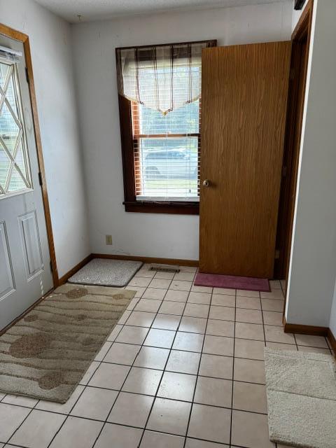 114 W 2nd St S, Truman, MN 56088