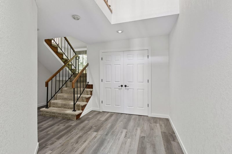 6228 Sandpiper Ct, Edina, MN 55436