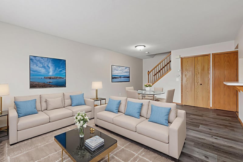 2017 Southcross Dr W #703, Burnsville, MN 55306