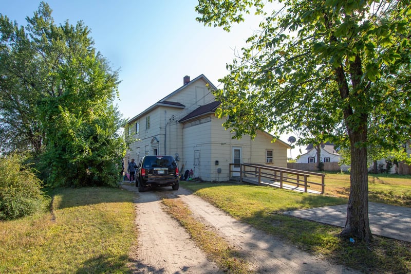 423 1st St NW, Cass Lake, MN 56633
