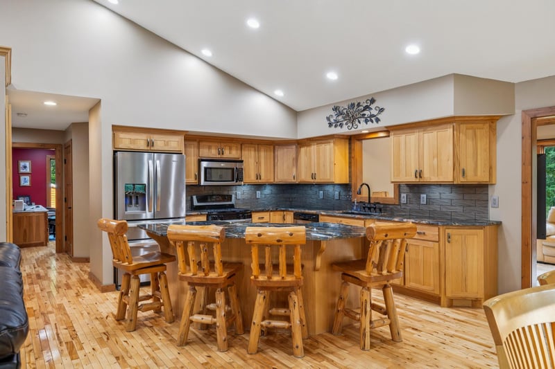 4334 Roy Lake Dr, Nisswa, MN 56468