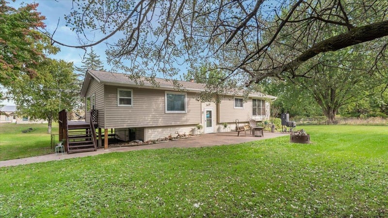 1426 Harbor St, Ogilvie, MN 56358