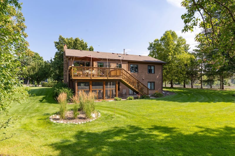 185 Orchard Cir, Long Lake, MN 55356