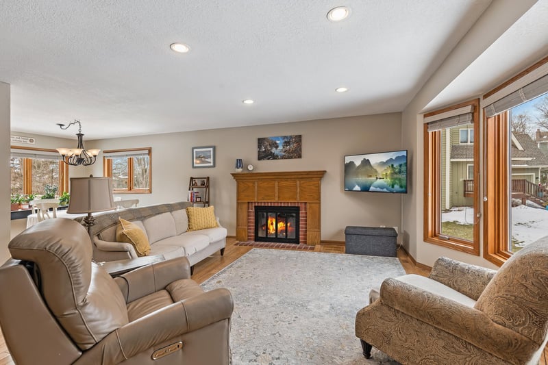 185 Orchard Cir, Long Lake, MN 55356