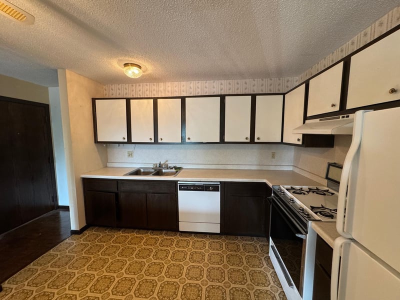 4207 Lakeside Ave N #340, Brooklyn Center, MN 55429