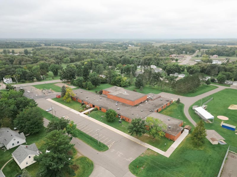 504 E Minnesota Ave, Randall, MN 56475