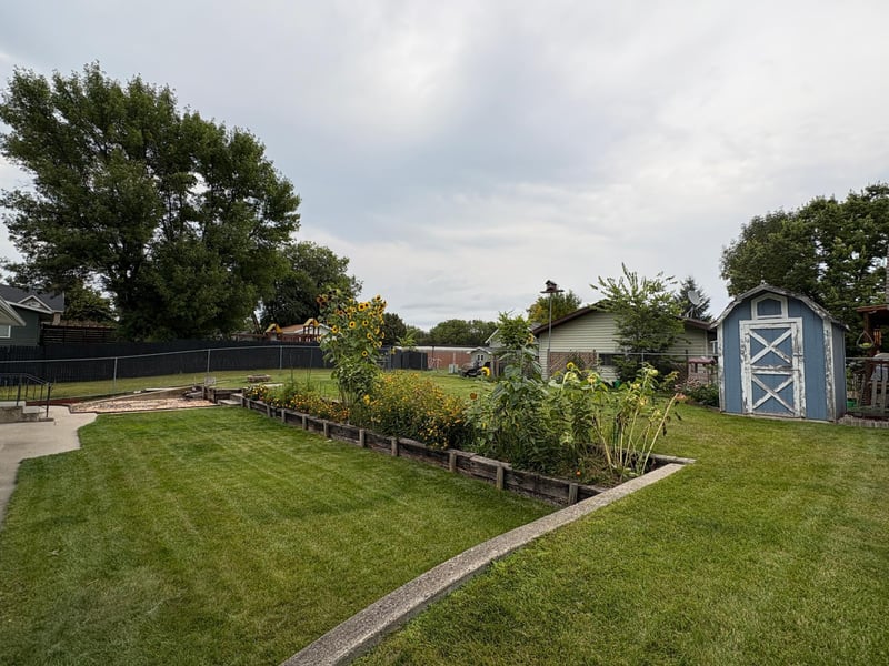 406 8th St, Hawley, MN 56549