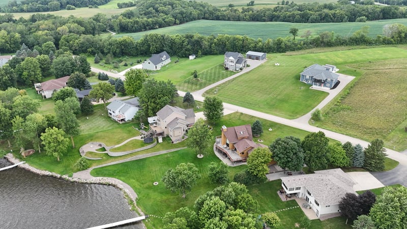 411X Wells Lake Ct Dr, Faribault, MN 55021