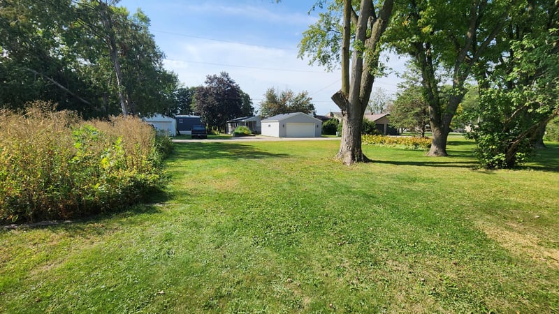 25 4th Ave NW, Elgin, MN 55932
