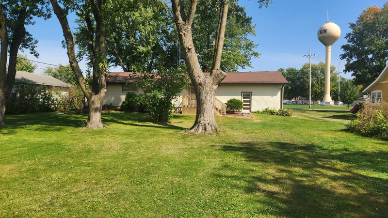 25 4th Ave NW, Elgin, MN 55932