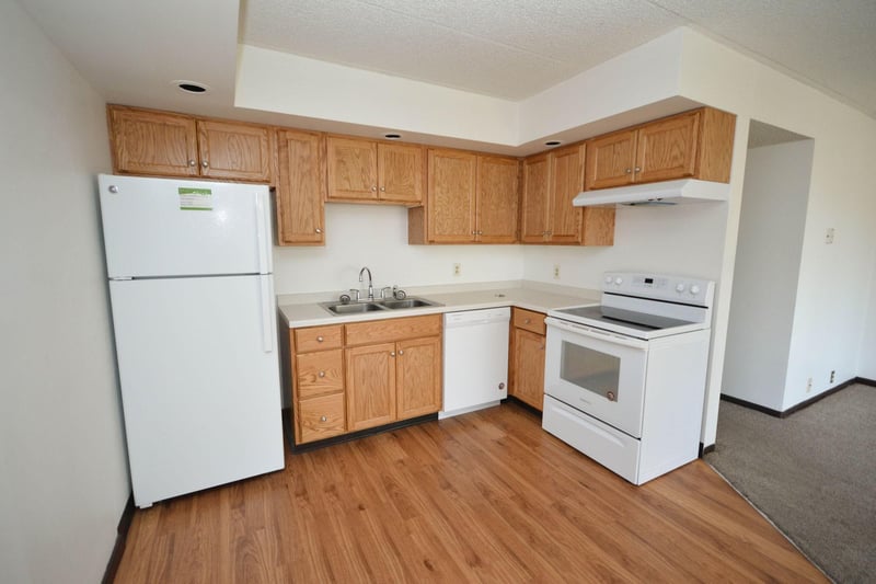 537 Northern Hills Dr NE, Rochester, MN 55906