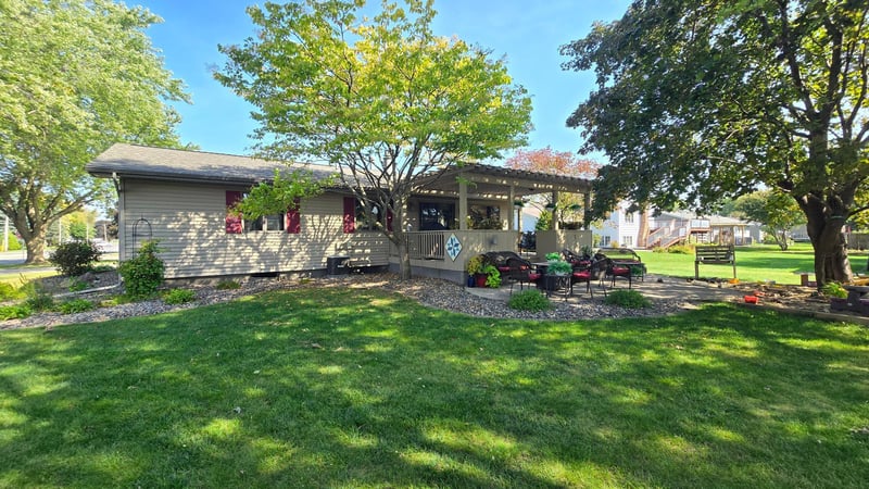 277 3rd St SW, Blooming Prairie, MN 55917