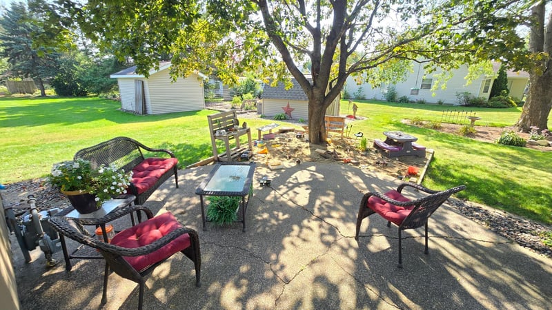 277 3rd St SW, Blooming Prairie, MN 55917