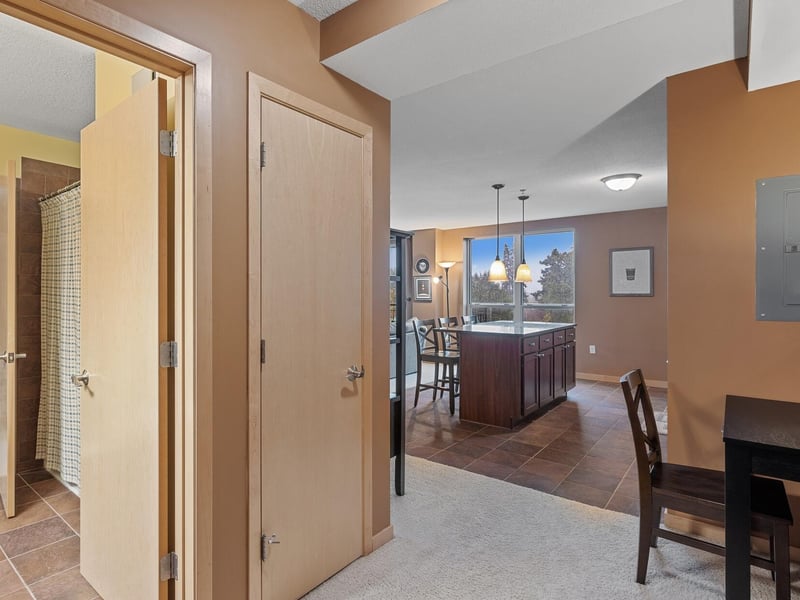 1502 5th St N #403, Hopkins, MN 55305