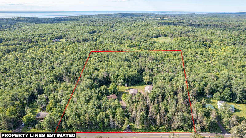 2814 Roberg Rd, Duluth, MN 55804