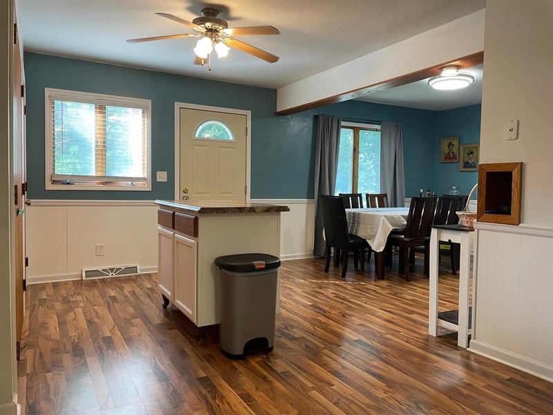 304 1st St NW, Grand Meadow, MN 55936