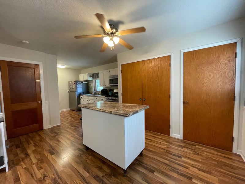 304 1st St NW, Grand Meadow, MN 55936