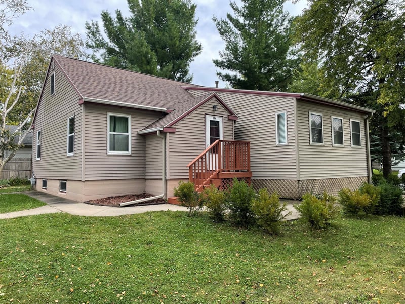 304 1st St NW, Grand Meadow, MN 55936