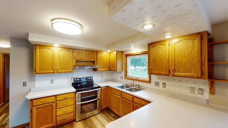 19574 Crestwood Ln, Galesville, WI 54630