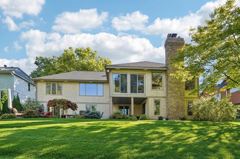 3665 Vinewood Ln N, Plymouth, MN 55441