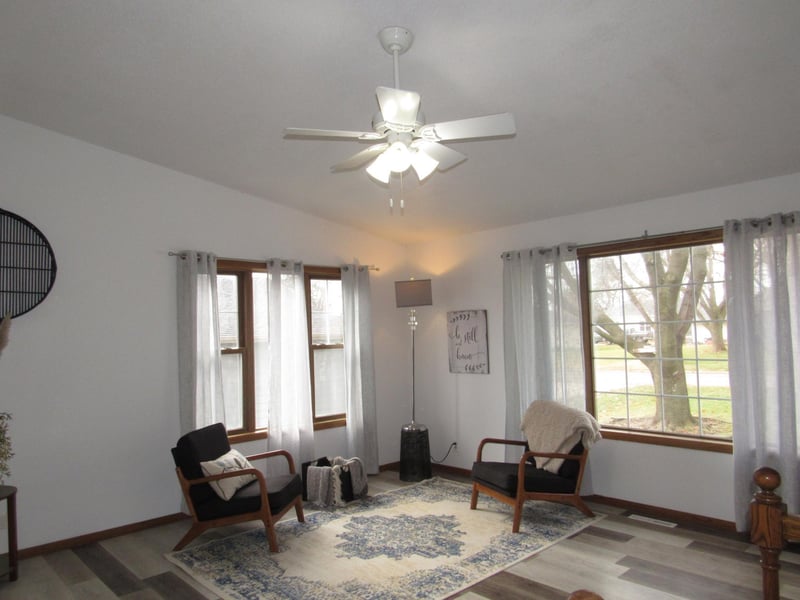 302 Mill Ave, Fulda, MN 56131