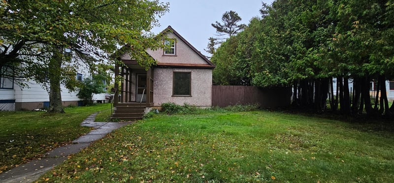 129 3rd Ave, Two Harbors, MN 55616