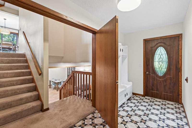 14022 E Oakgreen Cir S, Afton, MN 55001